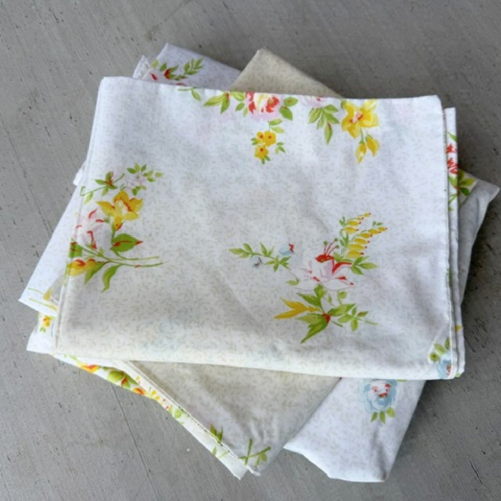 Vintage Full Size Fitted Sheet and pillowcases cottagecore floral, Pequot
